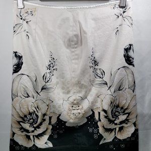 WHBM Women's Size 00 Black, White, and Cream Floral Pencil Skirt
